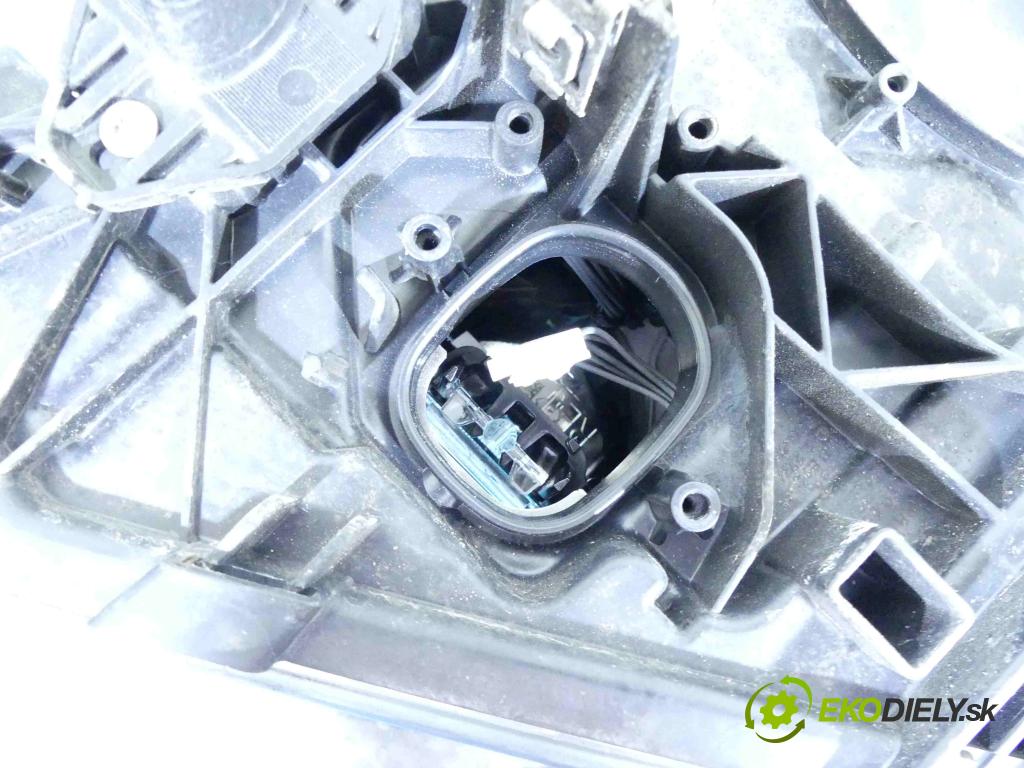 Bmw 7 G11 2015-2022 3.0d 265KM automatic 195 kW 2993 cm3 4- Reflektor: pravý 7471328 (Pravé)