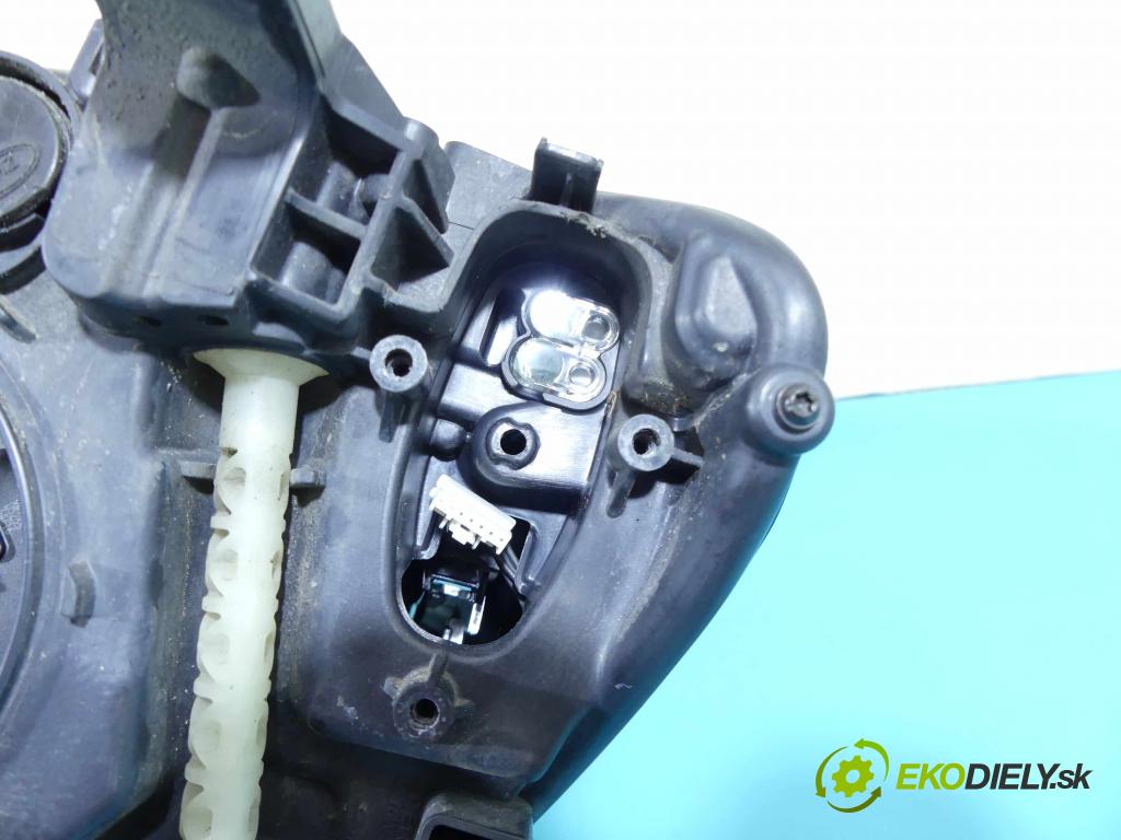 Bmw 7 G11 2015-2022 3.0d 265KM automatic 195 kW 2993 cm3 4- Reflektor: pravý 7471328 (Pravé)