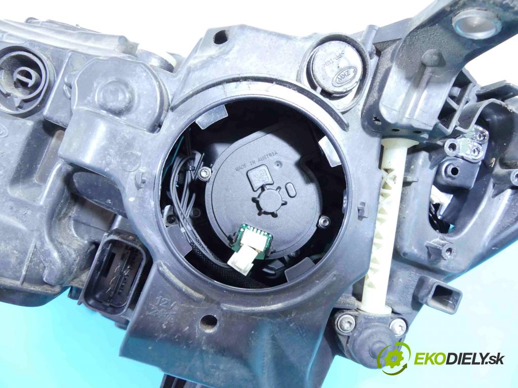 Bmw 7 G11 2015-2022 3.0d 265KM automatic 195 kW 2993 cm3 4- Reflektor: pravý 7471328 (Pravé)