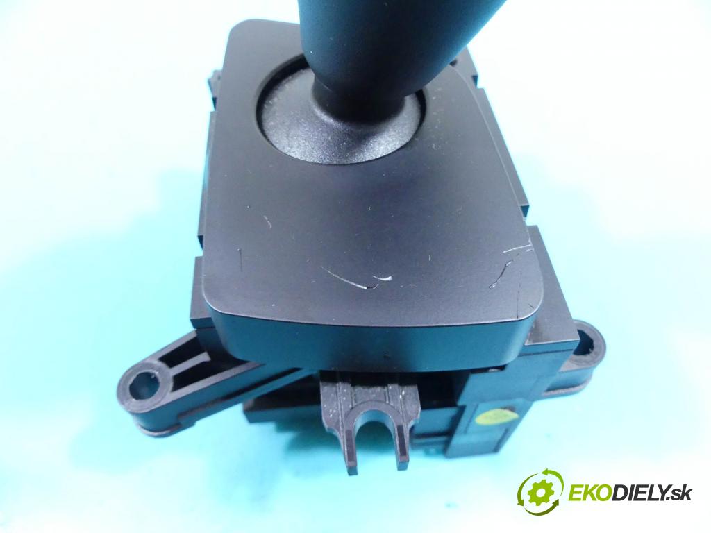 Bmw 7 G11 2015-2022 3.0d 265KM automatic 195 kW 2993 cm3 4- Páka: Změny: stupeň,rýchlosť 6825606 (Rýchlostné páky / kulisy)