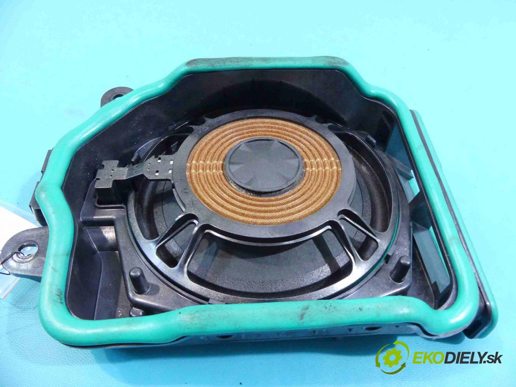 Bmw 7 G11 2015-2022 3.0d 265KM automatic 195 kW 2993 cm3 4- Subwoofer: 6801075 (Audio zariadenia)