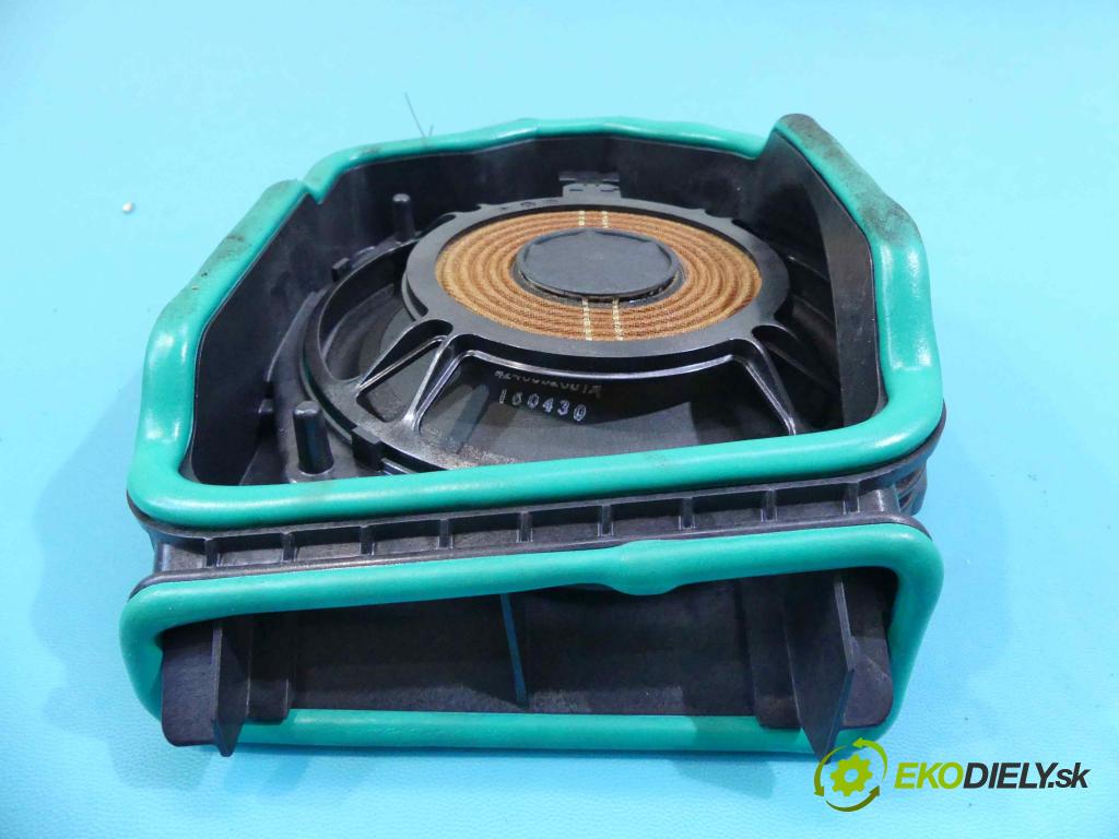 Bmw 7 G11 2015-2022 3.0d 265KM automatic 195 kW 2993 cm3 4- Subwoofer: 6801075 (Audio zariadenia)