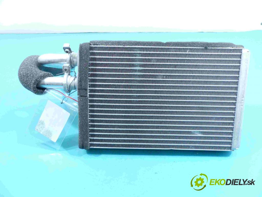 Bmw 7 G11 2015-2022 3.0d 265KM automatic 195 kW 2993 cm3 4- radiator EZ686001 (Radiátory kúrenia)