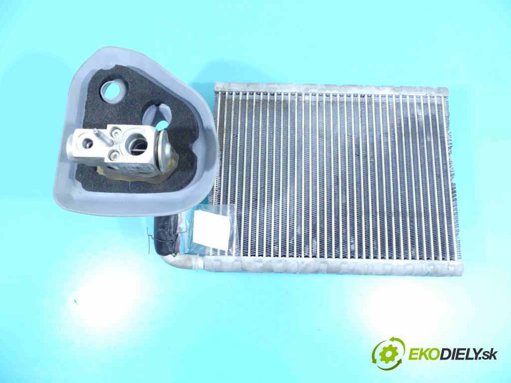 Bmw 7 G11 2015-2022 3.0d 265KM automatic 195 kW 2993 cm3 4- radiator 9361710 (Radiátory kúrenia)