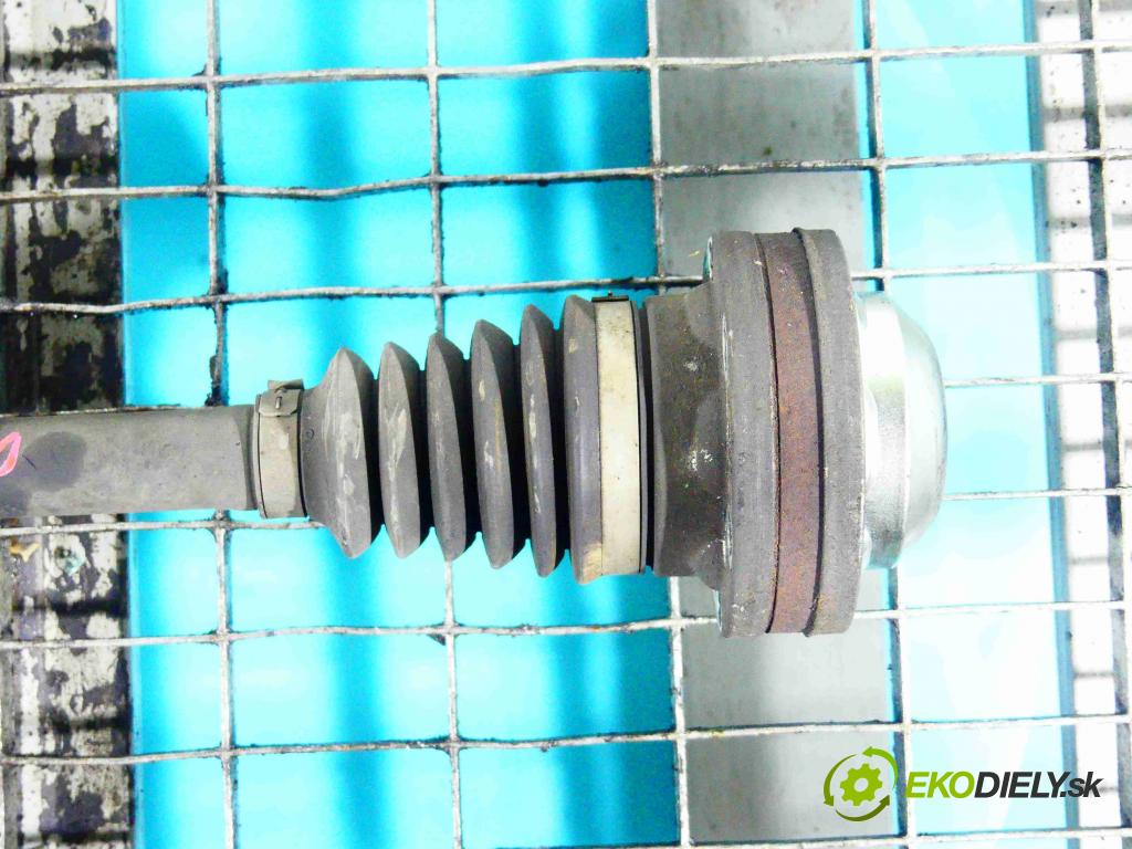 Vw Jetta VI 2010-2018 1.4 tsi 125 HP automatic 92 kW 1395 cm3 4- poloos ľavé 5C0407271BL (Poloosy)