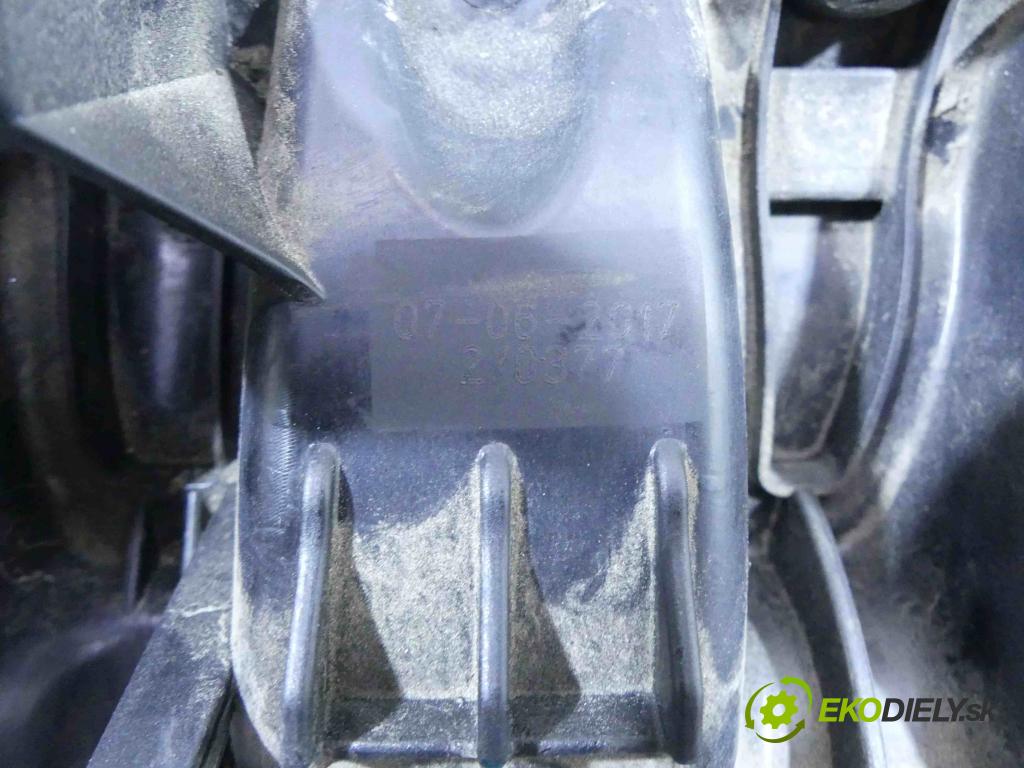 Vw Jetta VI 2010-2018 1.4 tsi 125 HP automatic 92 kW 1395 cm3 4- zvod nasávací 04E129711L (Sacie potrubia)