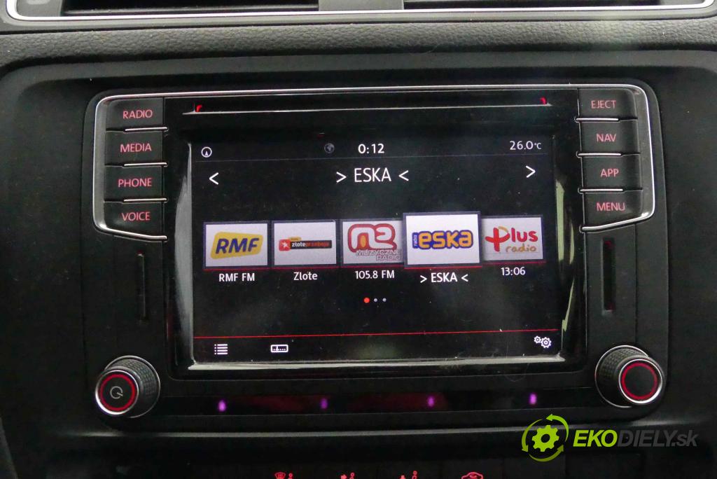 Vw Jetta VI 2010-2018 1.4 tsi 125 HP automatic 92 kW 1395 cm3 4- Radio originál 5C0035680F