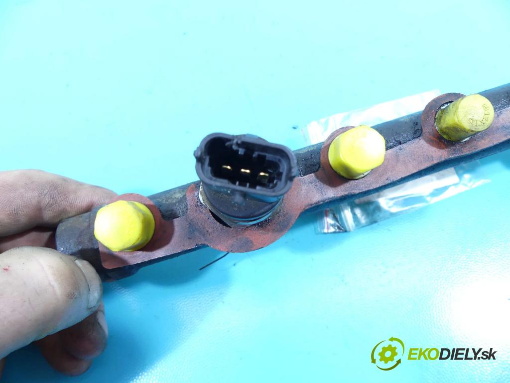 Renault Scenic II 2003-2009 1.9 dci 131 HP manual 96 kW 1870 cm3 5- lišta vstrekovacia 0445214078 (Vstrekovacie lišty)