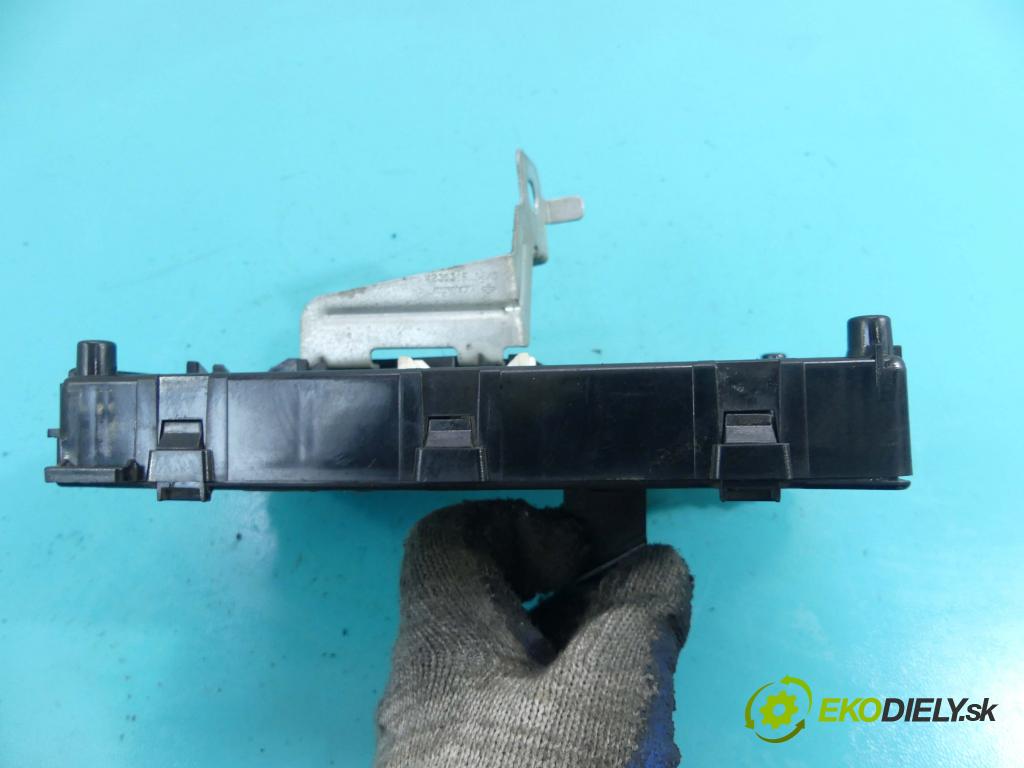 Renault Clio II 1998-2012 1.5 dci 68 HP manual 50 kW 1461 cm3 5- modul riadiaca jednotka 8200387289 (Ostatné)