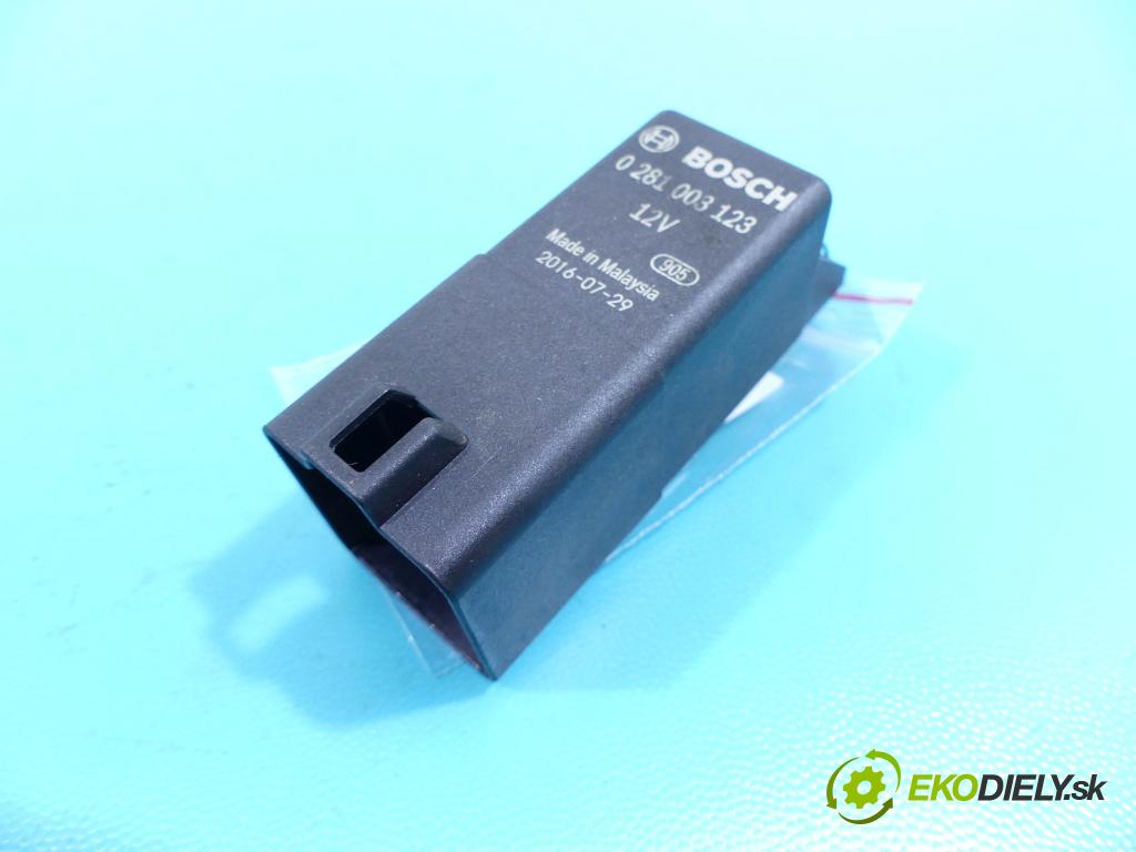 Land rover Discovery Sport 2014-2019 L550 2.0 D 179KM automatic 132 kW 1965 cm3 5- Relé: 0281003123 (Relé)