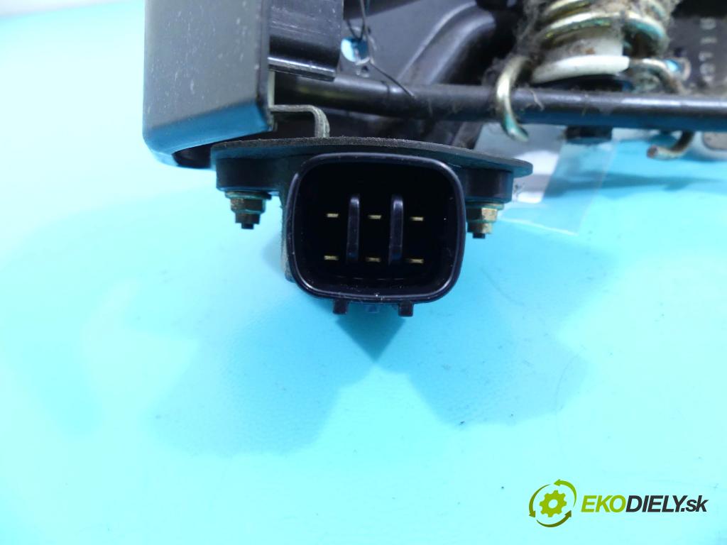 Toyota Corolla Verso I 2001-2004 2.0 D4D 90 HP manual 66 kW 1995 cm3 5- pedále 89281-47010 (Pedále)