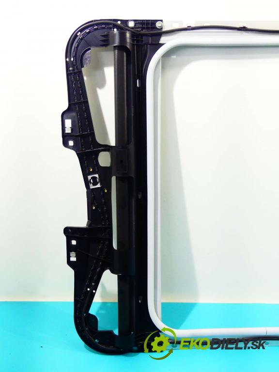 Peugeot 508 2010-2018 1.6 THP 156 hp manual 115 kW 1598 cm3 5- Střešní okno: 96871211 (Okna karoserie)