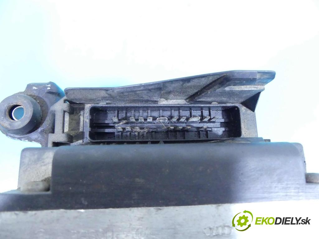 Audi A4 B5 1994-2001 1.6 SR 101 HP manual 74 kW 1595 cm3 4- čerpadlo abs  (Pumpy ABS)