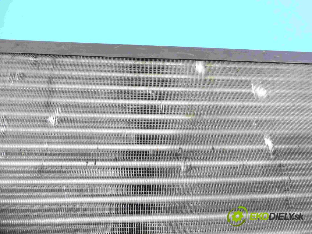 Audi A4 B5 1994-2001 1.6 SR 101 HP manual 74 kW 1595 cm3 4- chladič  (Chladiče)