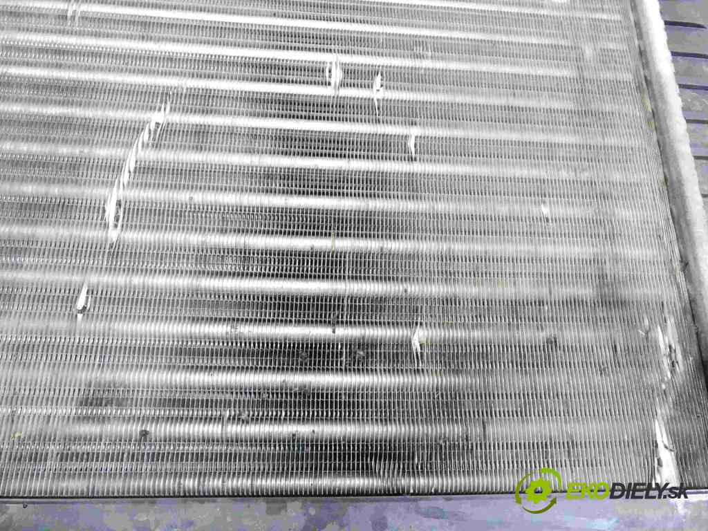 Audi A4 B5 1994-2001 1.6 SR 101 HP manual 74 kW 1595 cm3 4- chladič  (Chladiče)