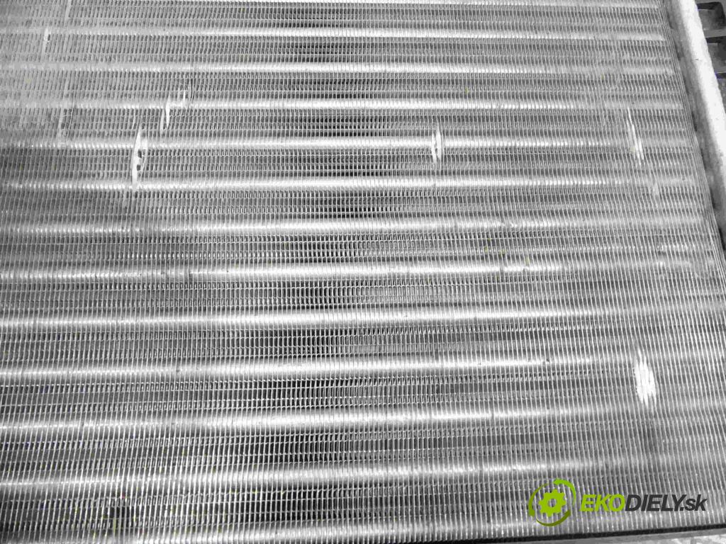 Audi A4 B5 1994-2001 1.6 SR 101 HP manual 74 kW 1595 cm3 4- chladič  (Chladiče)