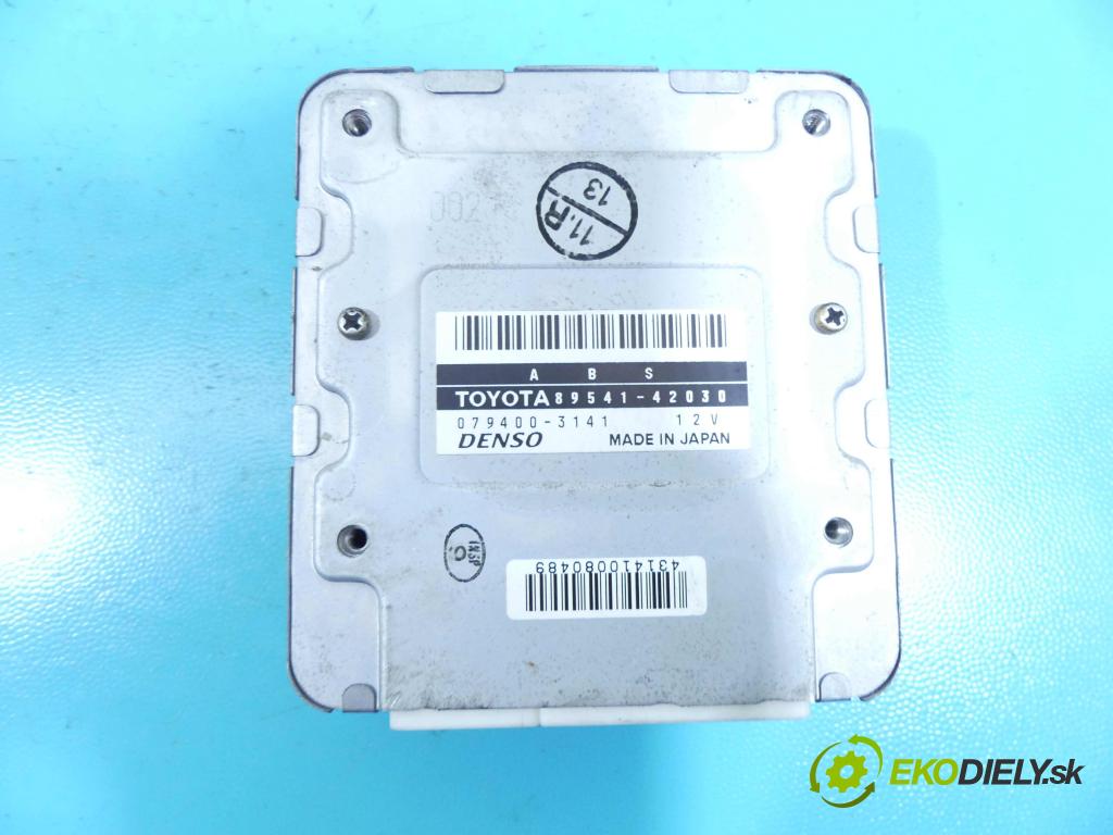 Toyota Rav4 I 1994-2000 2.0 16v 128 HP manual 94 kW 1998 cm3 3- modul riadiaca jednotka 89541-42030 (Ostatné)