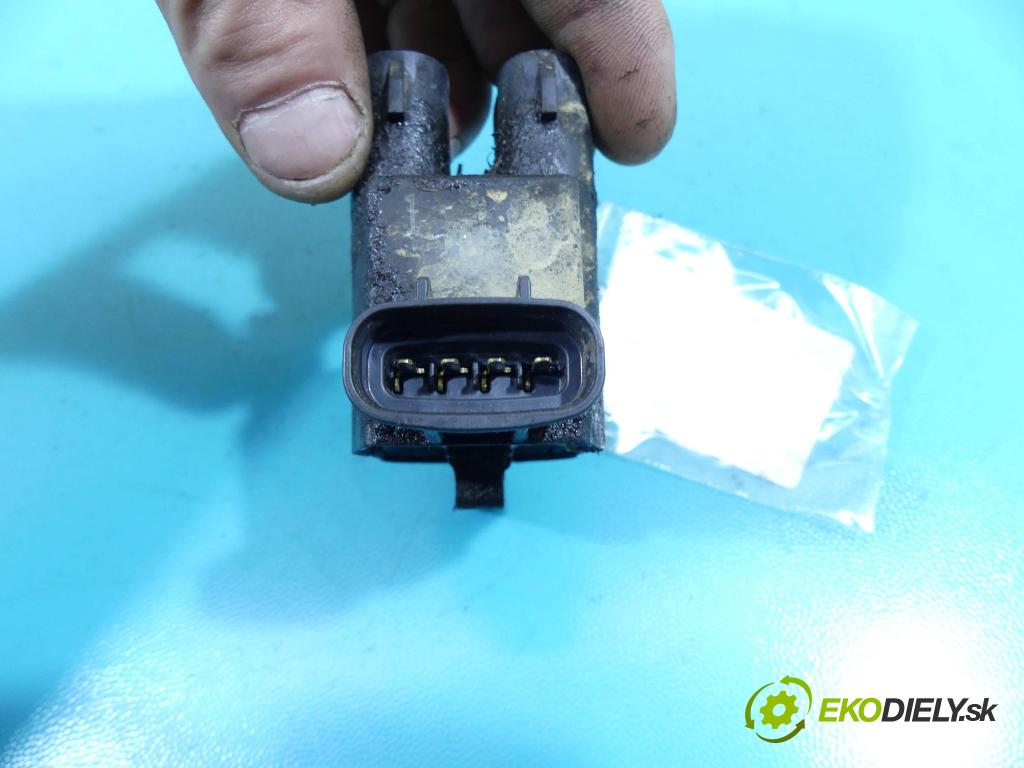 Toyota Rav4 I 1994-2000 2.0 16v 128 HP manual 94 kW 1998 cm3 3- cievka zapaľovacia  (Zapaľovacie cievky, moduly)