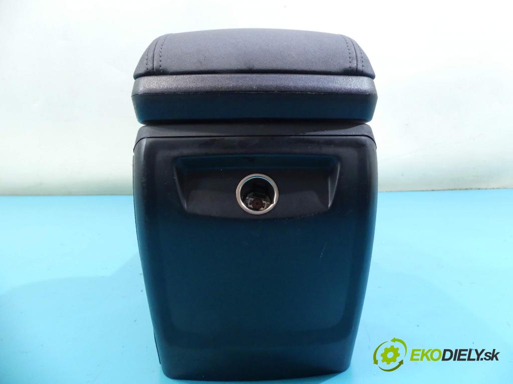 Volvo V50 2.0d 136 HP manual 100 kW 1997 cm3 5- operadlo 8687408 (Lakťové opierky)