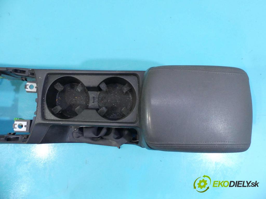 Volvo V50 2.0d 136 HP manual 100 kW 1997 cm3 5- operadlo 8687408 (Lakťové opierky)