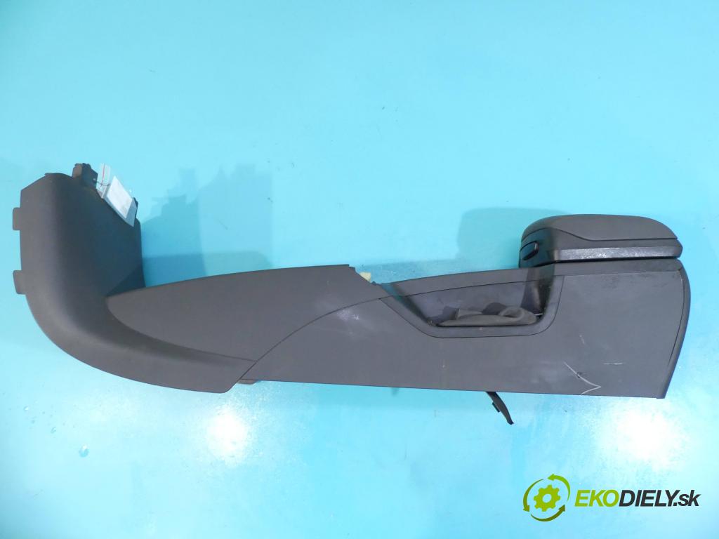 Volvo V50 2.0d 136 HP manual 100 kW 1997 cm3 5- operadlo 8687408 (Lakťové opierky)