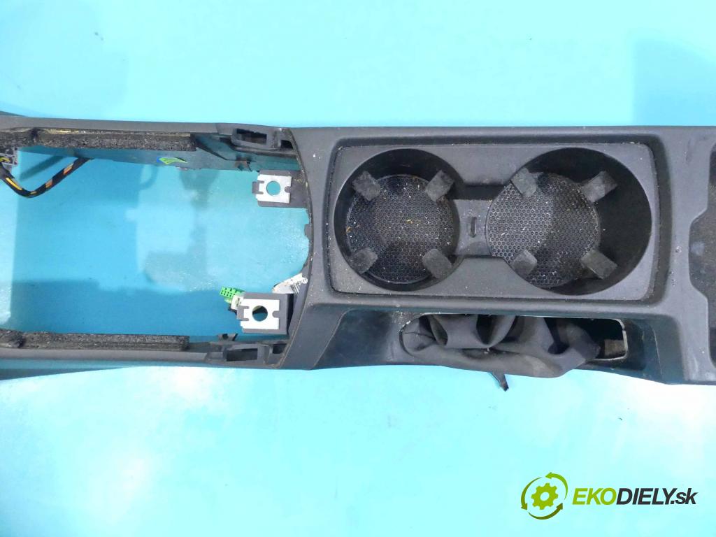 Volvo V50 2.0d 136 HP manual 100 kW 1997 cm3 5- operadlo 8687408 (Lakťové opierky)