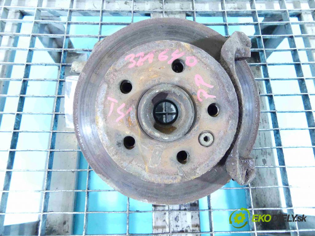 Vw Transporter T4 1990-2003 1.9d 61 HP manual 45 kW 1896 cm3 5- náboj pravé  (Náboje)