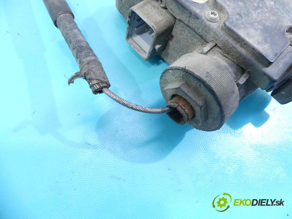 Renault Vel satis 2.2 dci 150 HP manual 110 kW 2188 cm3 5- Brzda manuál: elektrický: 8200316574 (Ručné brzdy)