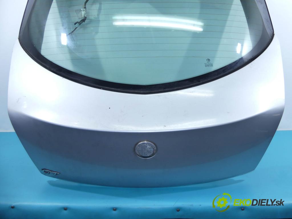 Alfa romeo Gt 1.9 jtd 150 hp manual 110 kW 1910 cm3 3- zadní kufrové dveře  (Zadní kapoty)