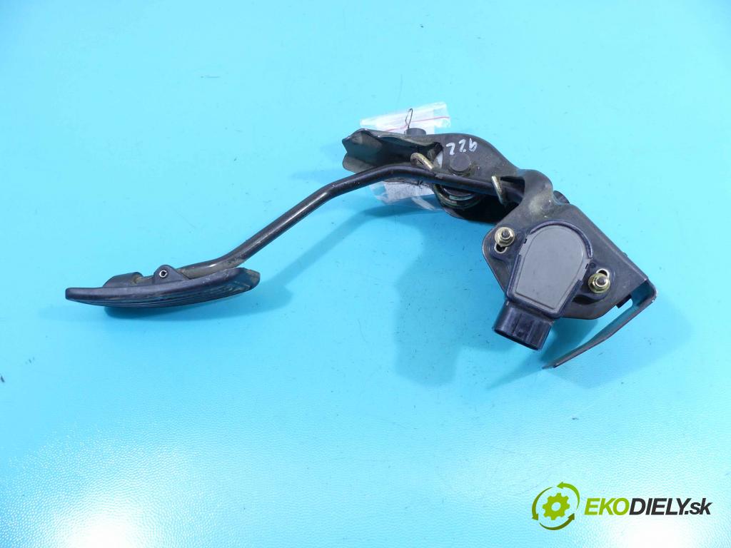 Toyota Corolla E12 2001-2009 2.0 D4D 90 HP manual 66 kW 1995 cm3 5- pedále 89281-47010 (Pedále)