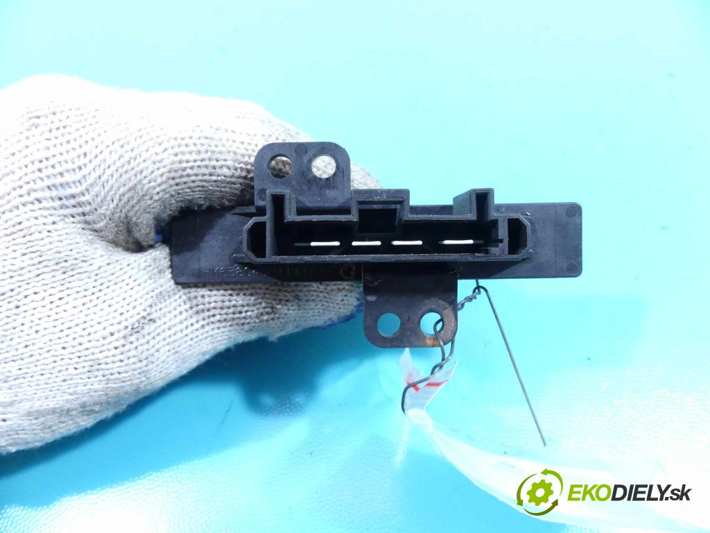 Nissan Primera P11 1996-2002 2.0 TD 90 HP manual 66 kW 1974 cm3 5- rezistor