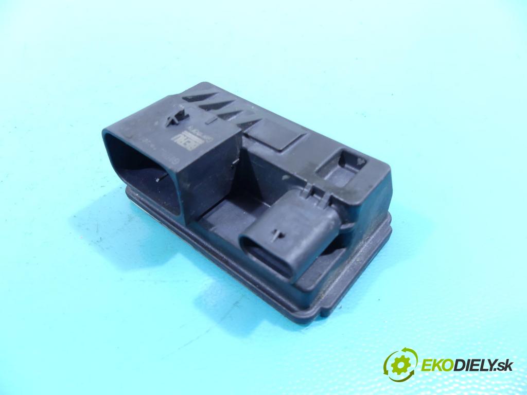 Bmw X5 F15 2013-2018 3.0d 313 HP automatic 230 kW 2993 cm3 5- Relé: 8519472 (Relé)