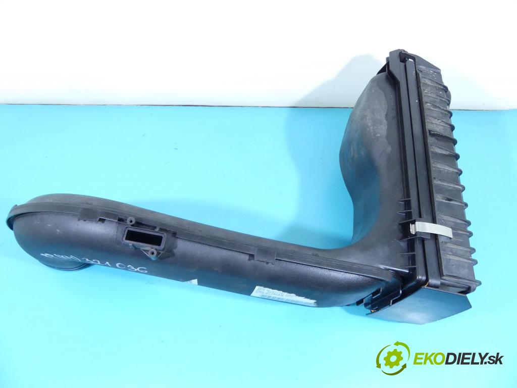 Bmw X5 F15 2013-2018 3.0d 313 hp automatic 230 kW 2993 cm3 5- obal filtra vzduchu 70570576 (Kryty filtrů)