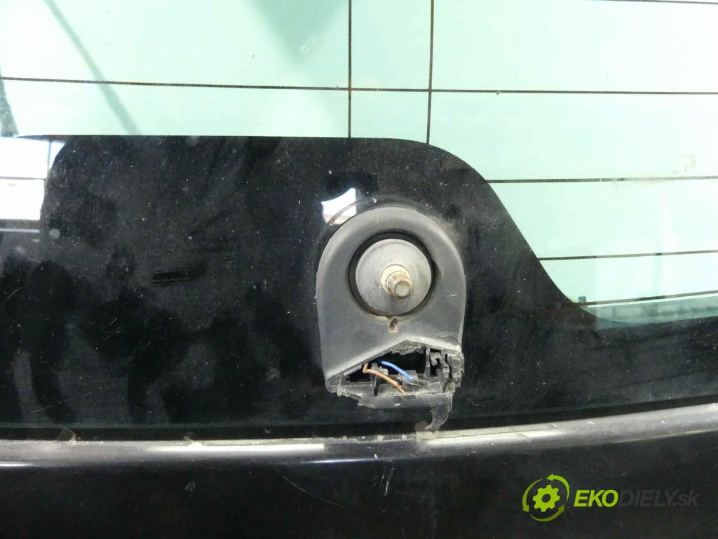 Peugeot 407 2.0 hdi 136hp manual 100 kW 1997 cm3 5- zadní kufrové dveře  (Zadní kapoty)