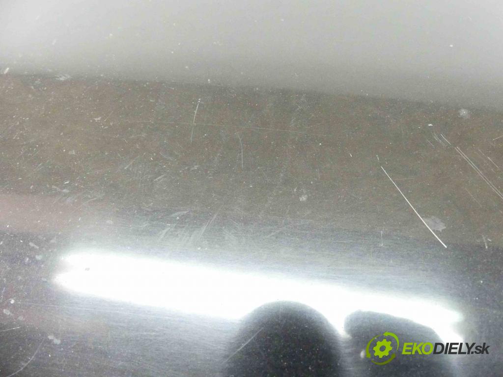 Peugeot 407 2.0 hdi 136hp manual 100 kW 1997 cm3 5- zadní kufrové dveře  (Zadní kapoty)