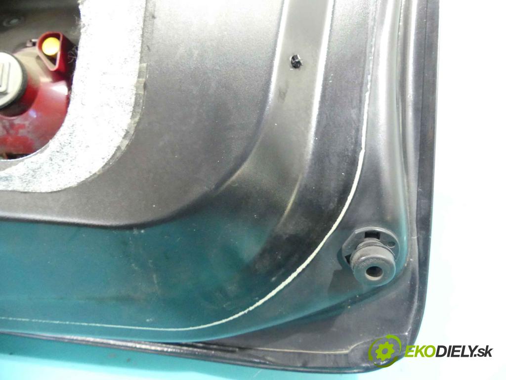 Peugeot 407 2.0 hdi 136hp manual 100 kW 1997 cm3 5- zadní kufrové dveře  (Zadní kapoty)