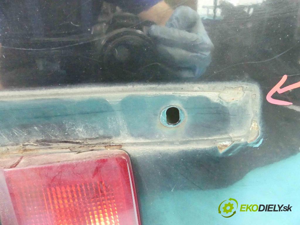 Peugeot 407 2.0 hdi 136hp manual 100 kW 1997 cm3 5- zadní kufrové dveře  (Zadní kapoty)