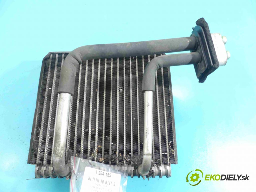 Hyundai Santa Fe 2000-2006 2.0 crdi 111KM manual 82 kW 1991 cm3 5- radiator  (Radiátory kúrenia)