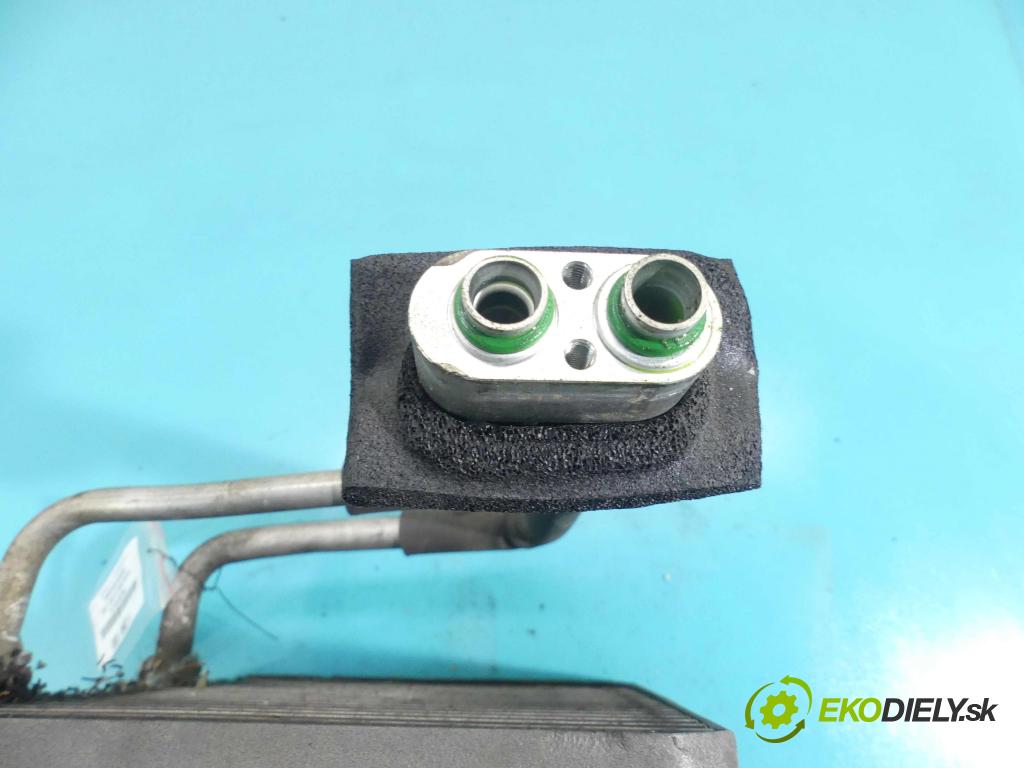 Hyundai Santa Fe 2000-2006 2.0 crdi 111KM manual 82 kW 1991 cm3 5- radiator (Radiátory kúrenia)