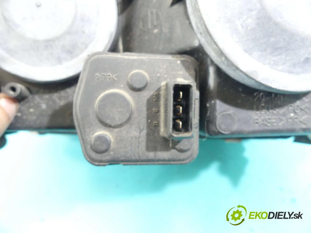 Vw Passat B5 1995-2005 1.9 tdi 110 HP automatic 81 kW 1896 cm3 4- Reflektor: pravý  (Pravé)