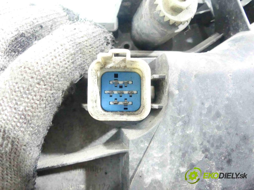 Ford Mondeo Mk3 2000-2007 2.0 tdci 116 HP manual 85 kW 1998 cm3 5- Reflektor: pravý 1305235545 (Pravé)