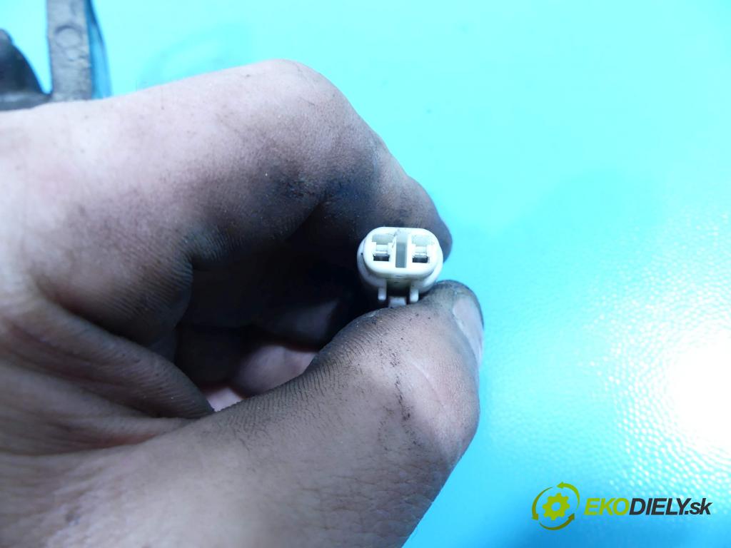 Suzuki Swift Mk5 1989-2004 1.0 53KM manual 39 kW 993 cm3 5- rozdeľovač 229100-6042 (Rozdeľovače)