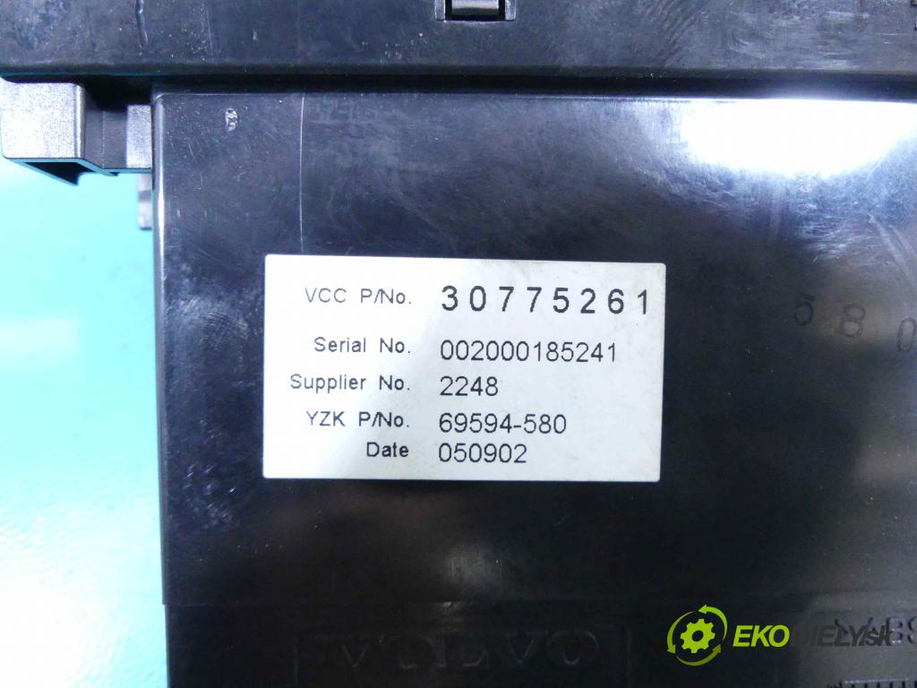 Volvo V50 1.8 16v 125 HP manual 92 kW 1798 cm3 5- Zobrazit: 30775261 (Prístrojové dosky, displeje)