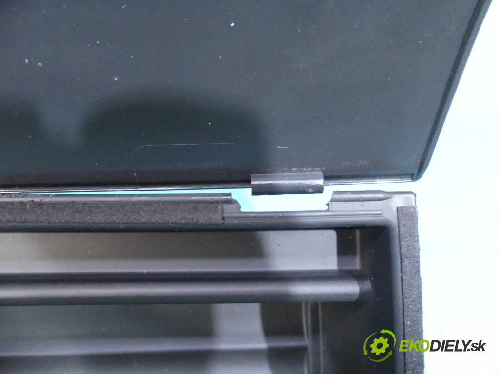 Volvo V50 1.8 16v 125 HP manual 92 kW 1798 cm3 5- roleta 9918200386 (Rolety kufra)