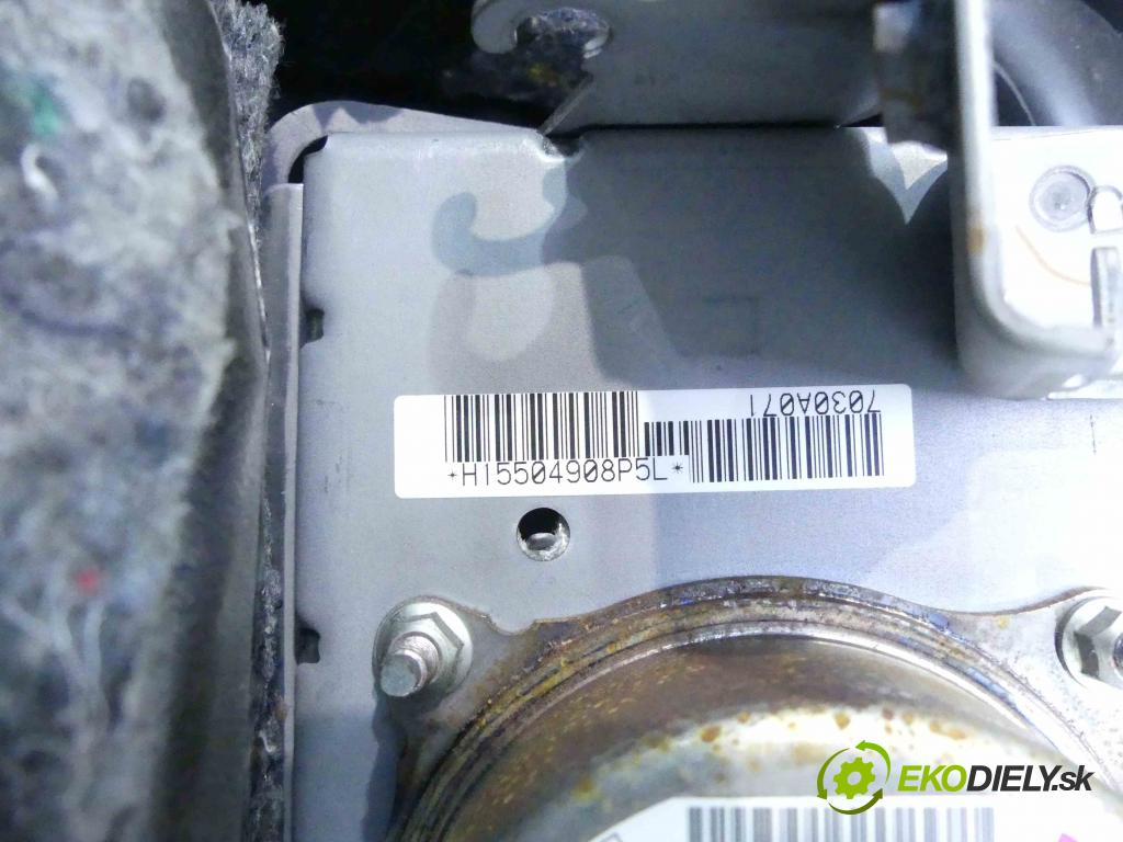 Mitsubishi Lancer VIII 2007-2016 1.8 16v 143 HP manual 105 kW 1798 cm3 5- kokpit,pristrojová doska rozdeľovacia