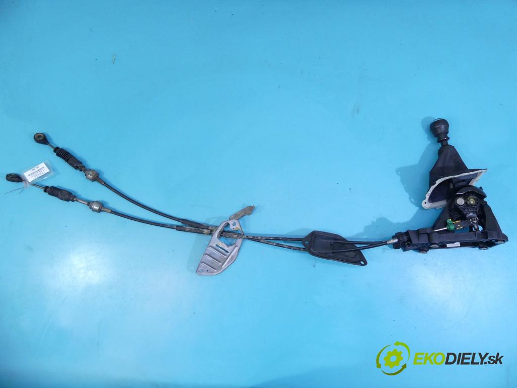 Toyota Avensis III T27 2009-2018 2.2 D-CAT 177 HP manual 130 kW 2231 cm3 4- Páka: Změny: stupeň,rýchlosť  (Rýchlostné páky / kulisy)