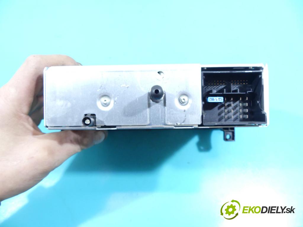Bmw 3 E90 2005-2013 2.0d 143 HP manual 105 kW 1995 cm3 5- Radio originál 9246500-01