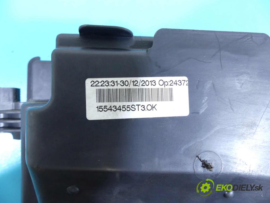Peugeot 308 II 2013-2021 1.6 THP 125 hp manual 92 kW 1598 cm3 5- skříňka pojistková 9804848580 (Pojistkové skříňky)