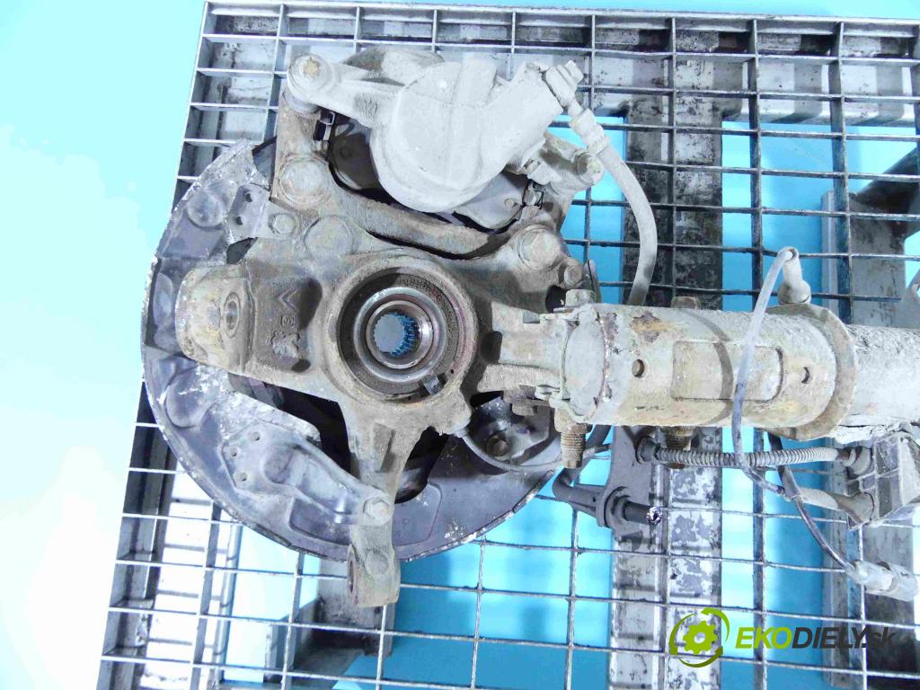 Peugeot 308 II 2013-2021 1.6 THP 125 HP manual 92 kW 1598 cm3 5- náboj pravé  (Náboje)