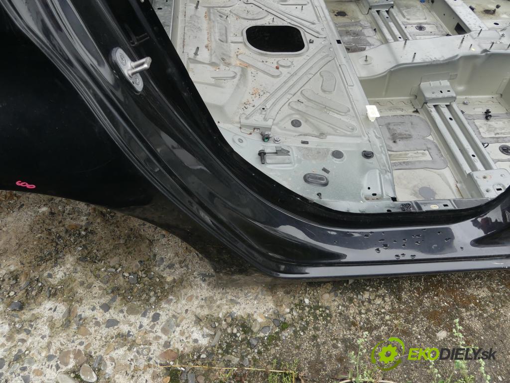 Peugeot 308 II 2013-2021 1.6 THP 125 HP manual 92 kW 1598 cm3 5- blatník zadné pravý